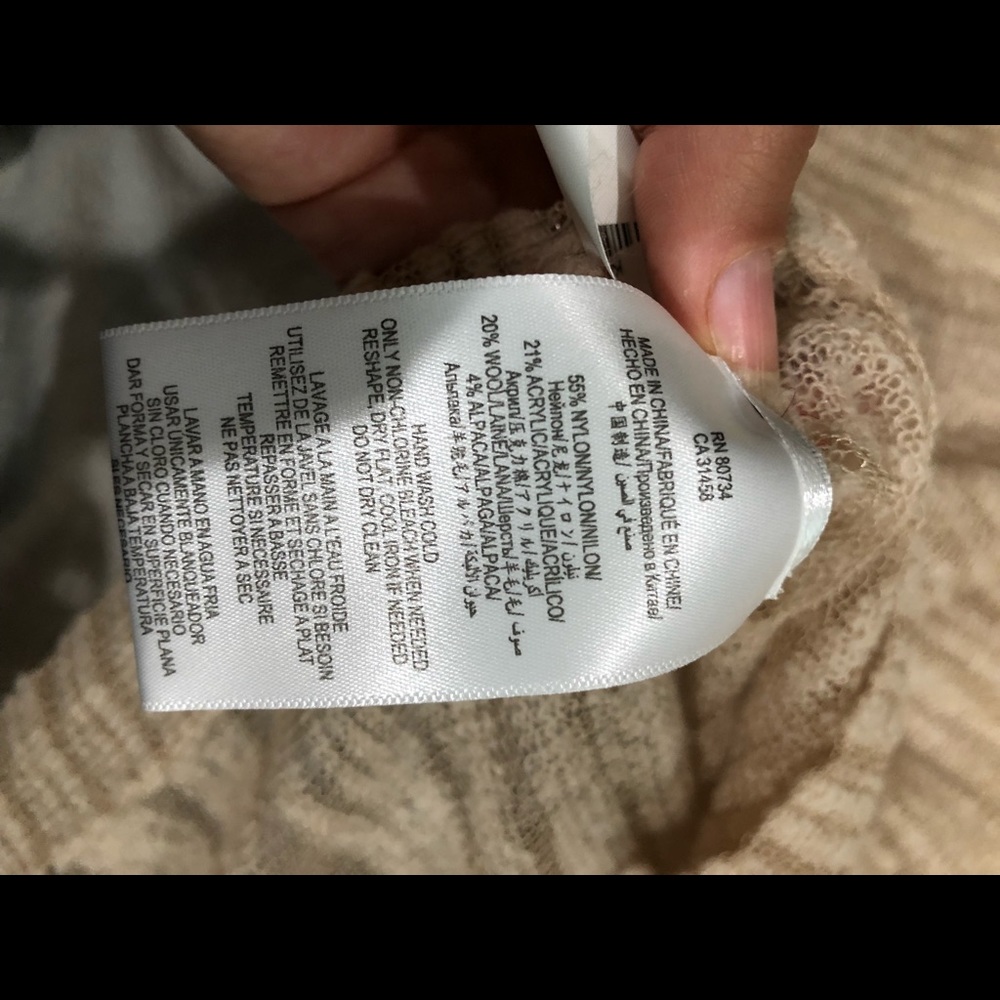 BCBG cover up off the should size s - Picture 4 of 5